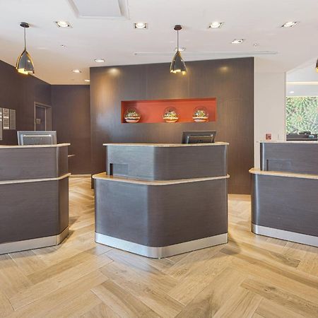 Courtyard By Marriott Салтильо Екстериор снимка
