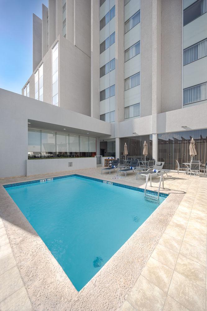 Courtyard By Marriott Салтильо Екстериор снимка