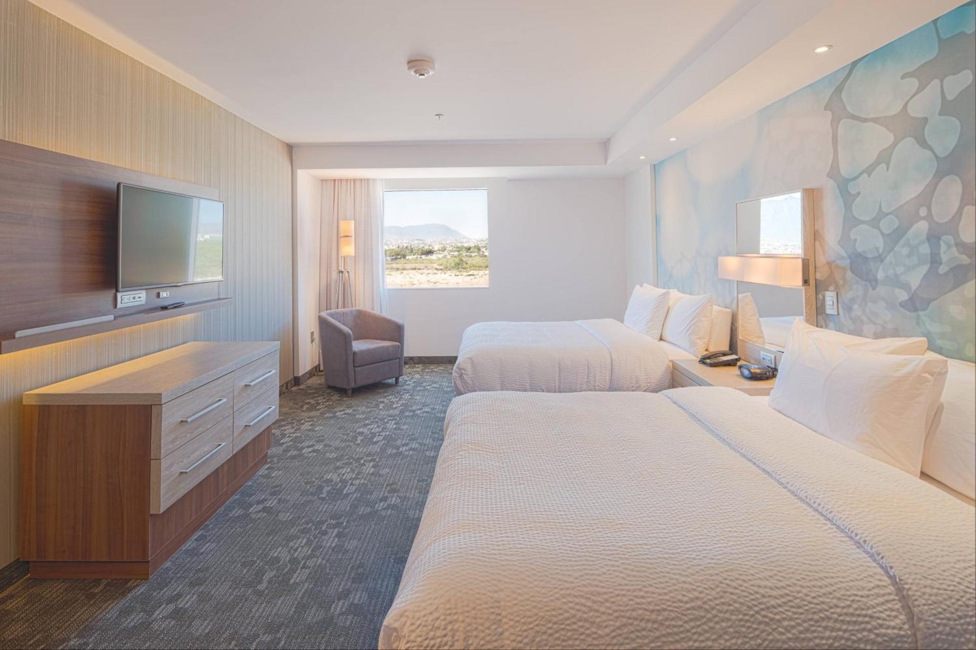 Courtyard By Marriott Салтильо Екстериор снимка