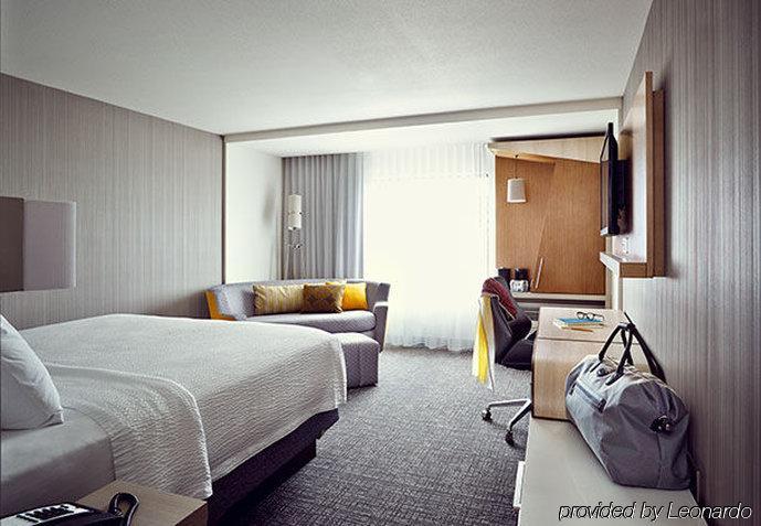 Courtyard By Marriott Салтильо Екстериор снимка